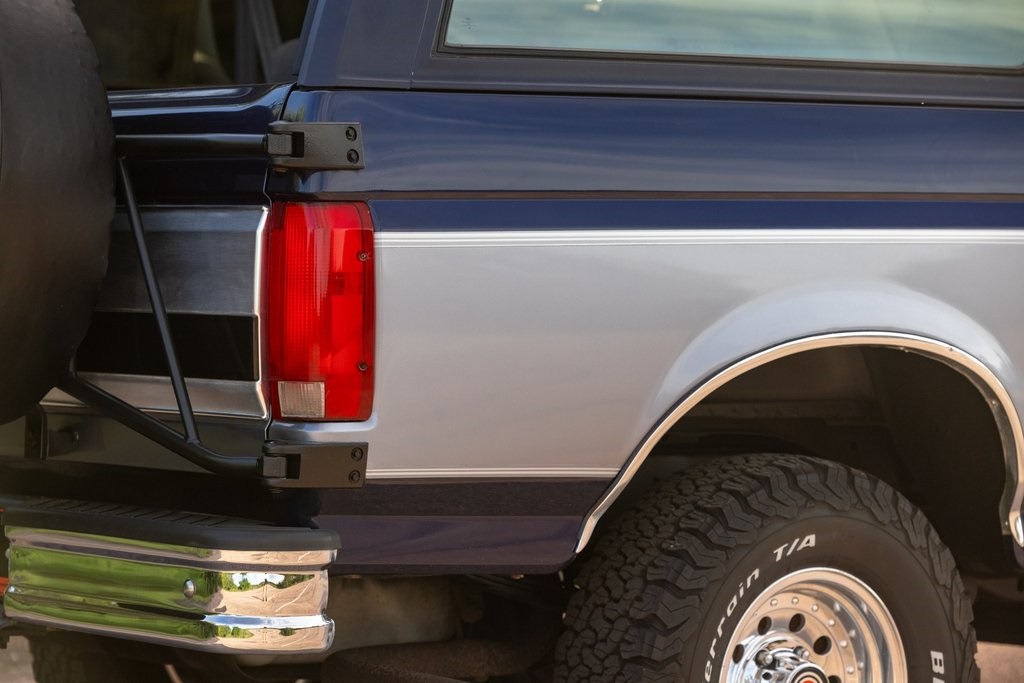 1995-ford-bronco-xlt-for-sale (64)