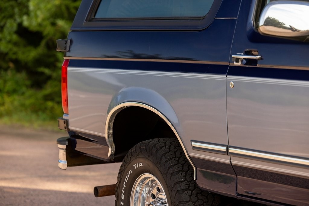 1995-ford-bronco-xlt-for-sale (66)