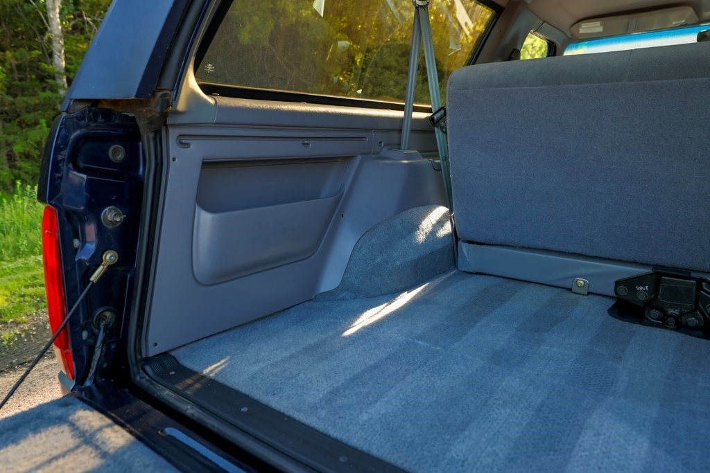1995-ford-bronco-xlt-for-sale (77)