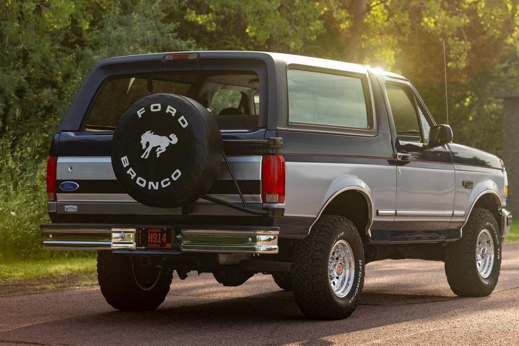 1995-ford-bronco-xlt-for-sale (83)