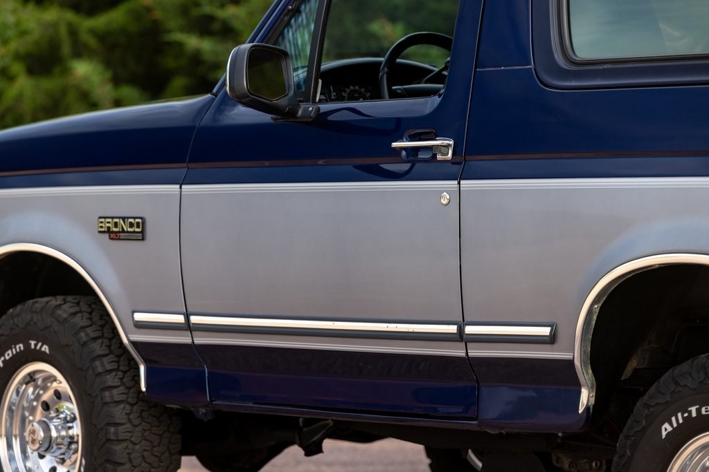 1995-ford-bronco-xlt-for-sale (89)