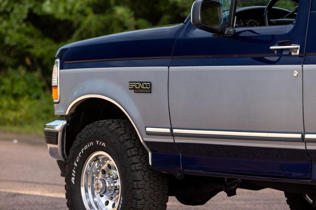 1995-ford-bronco-xlt-for-sale (92)