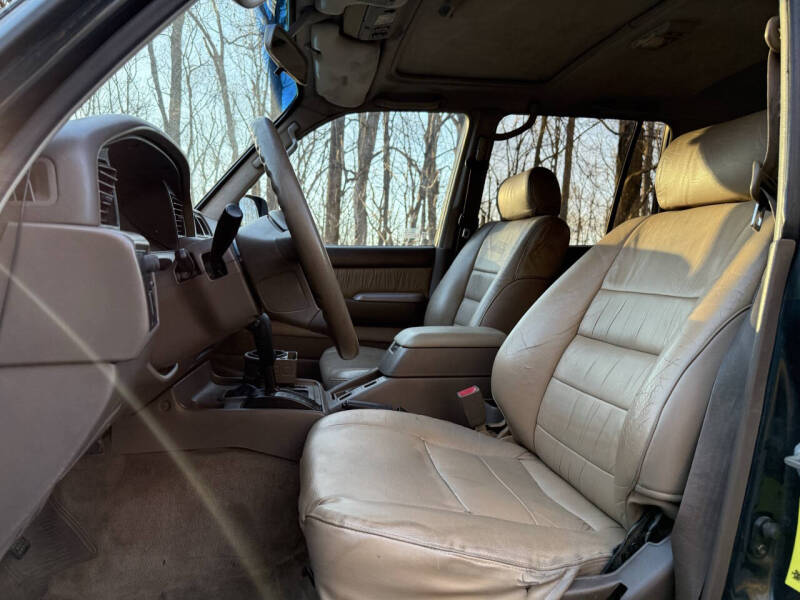 1995-toyota-land-cruiser-base-awd-4dr-suv (32)