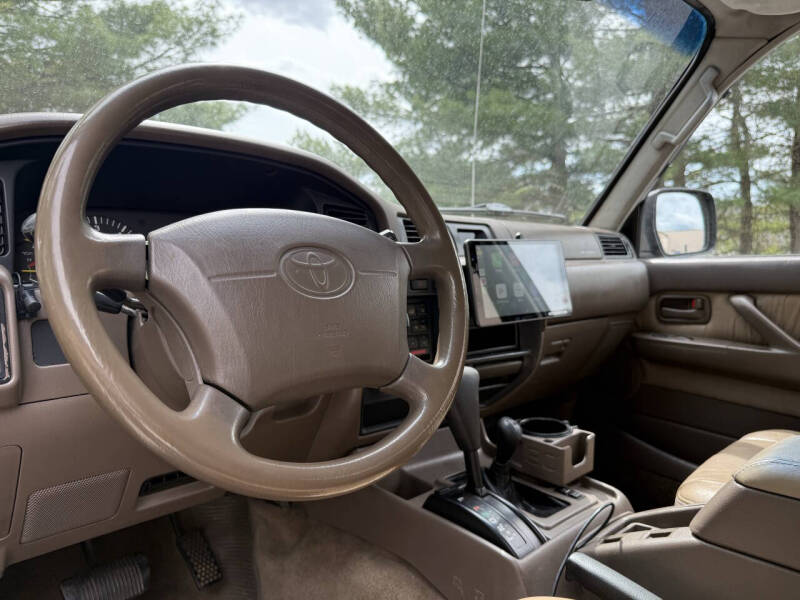 1995-toyota-land-cruiser-base-awd-4dr-suv (33)