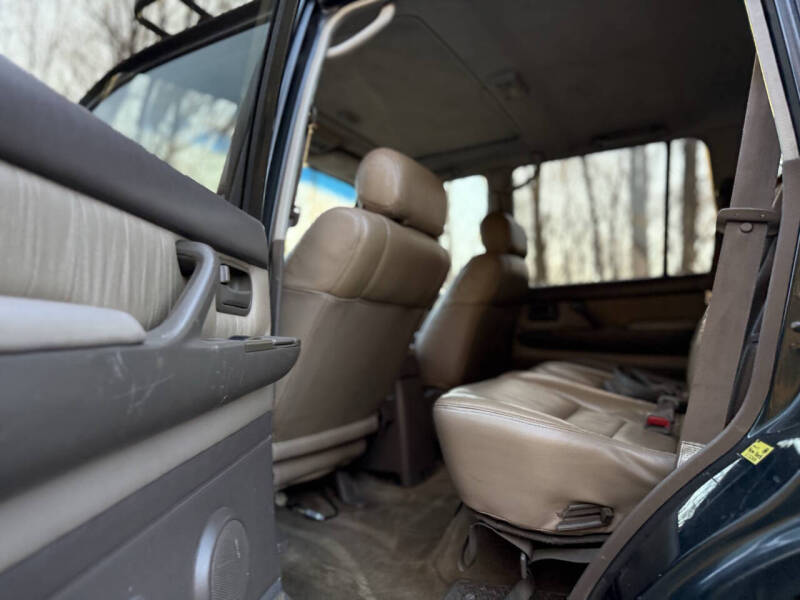 1995-toyota-land-cruiser-base-awd-4dr-suv (37)