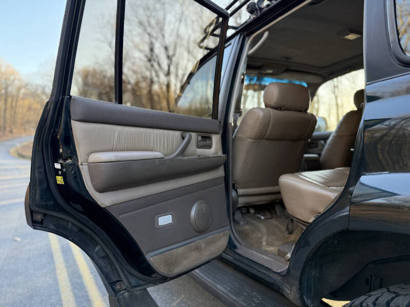 1995-toyota-land-cruiser-base-awd-4dr-suv (39)