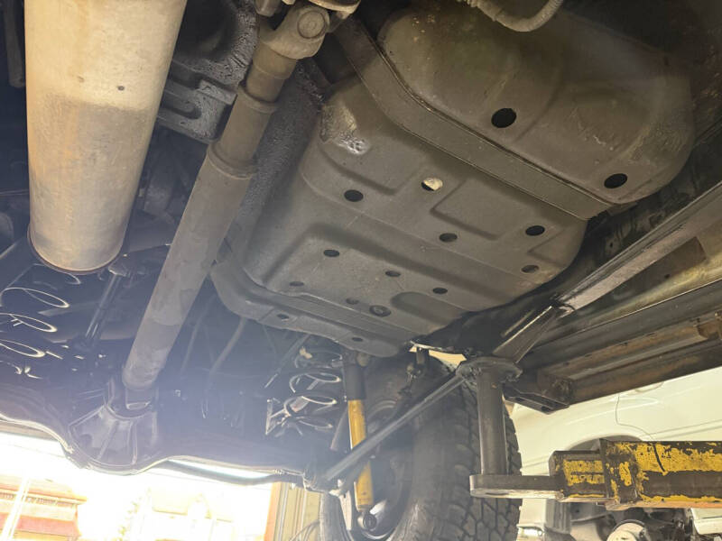 1995-toyota-land-cruiser-base-awd-4dr-suv (41)