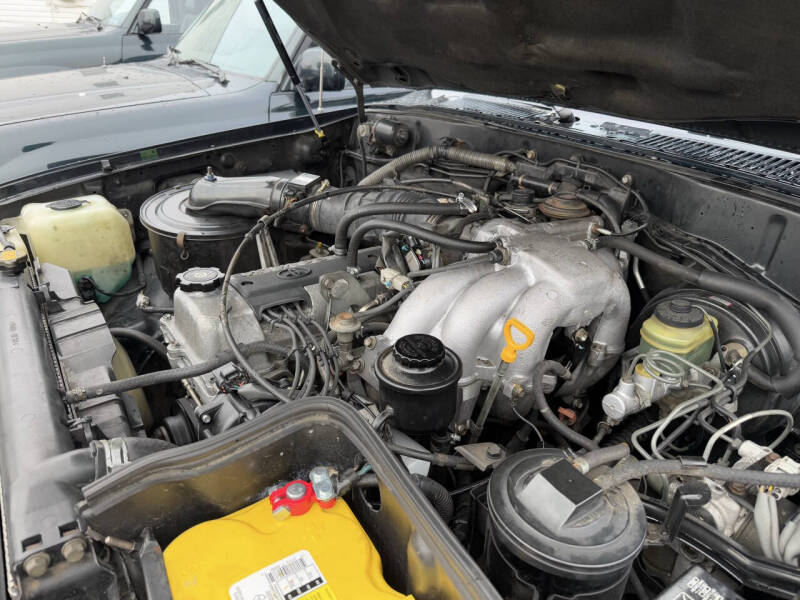 1995-toyota-land-cruiser-base-awd-4dr-suv (48)