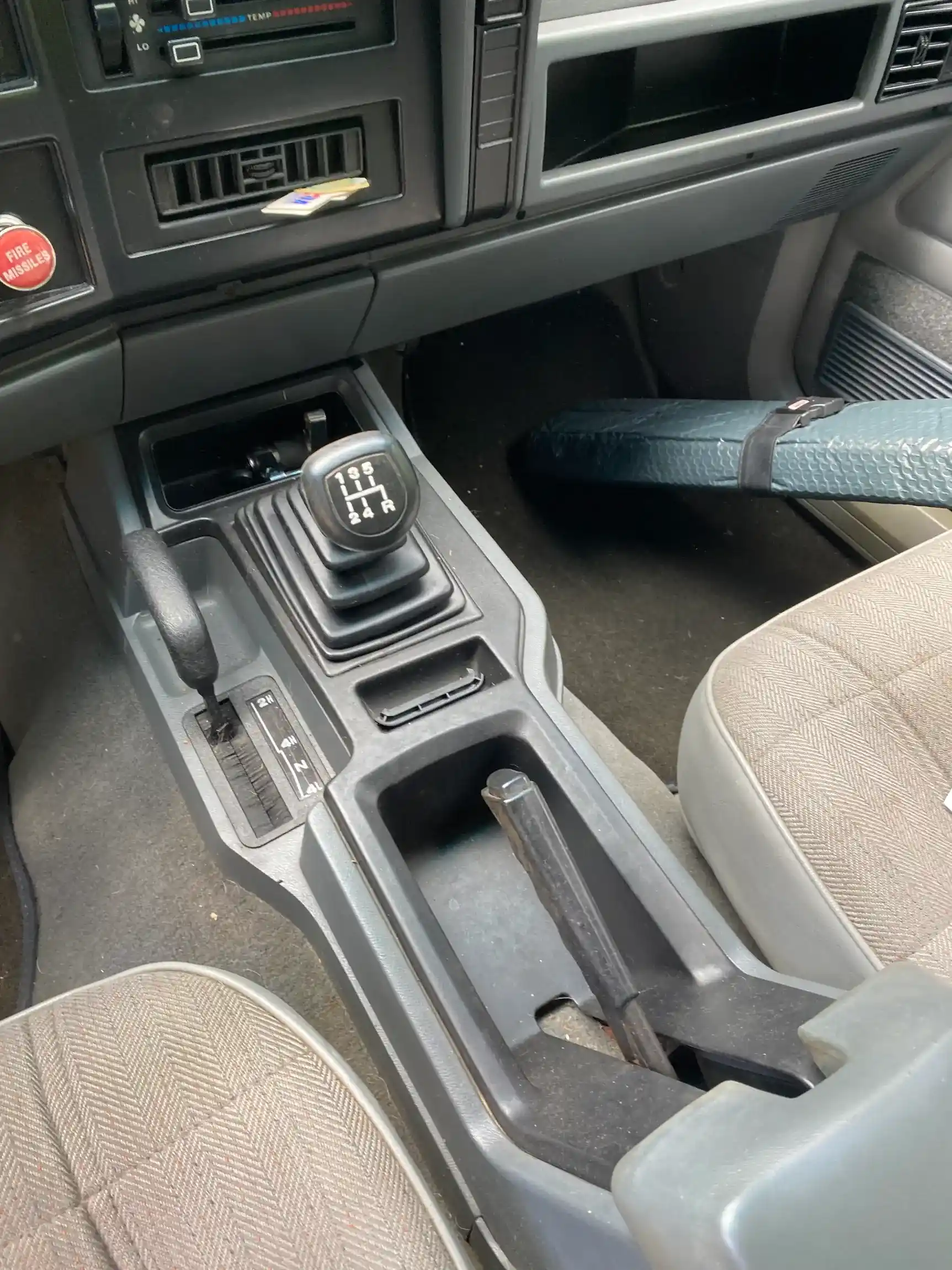 1996-jeep-cherokee-xj-for-sale-va-05