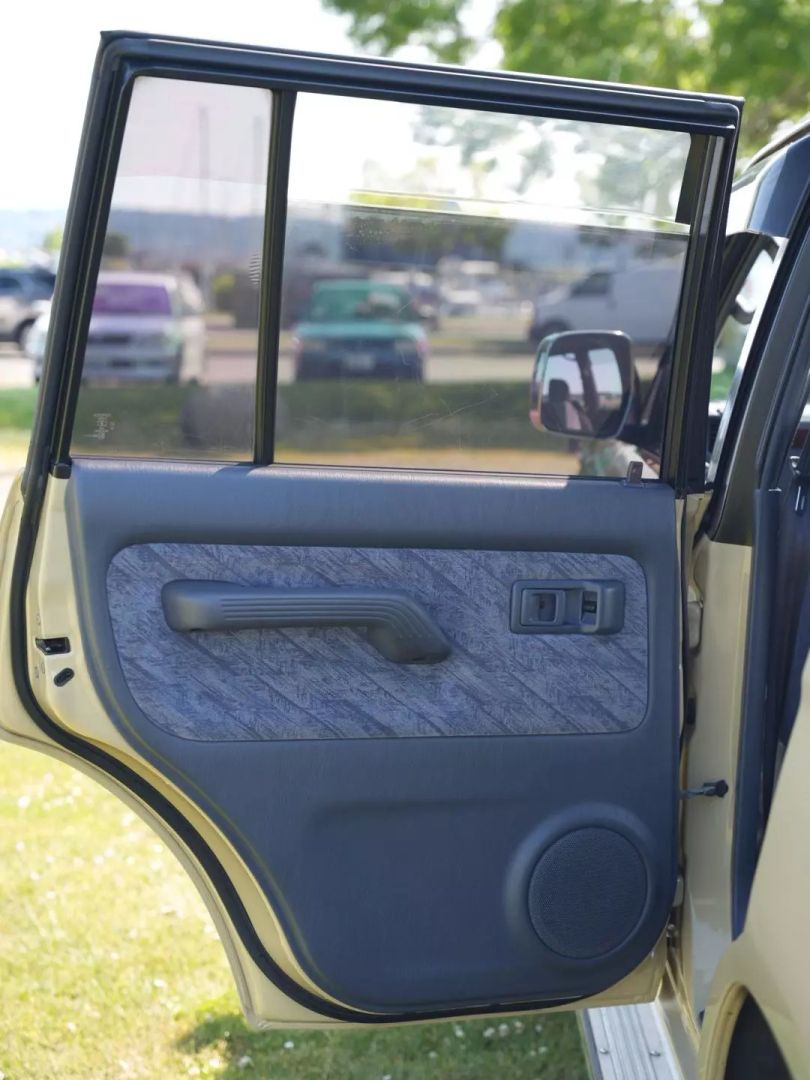1996-toyota-land-cruiser-prado-for-sale-31