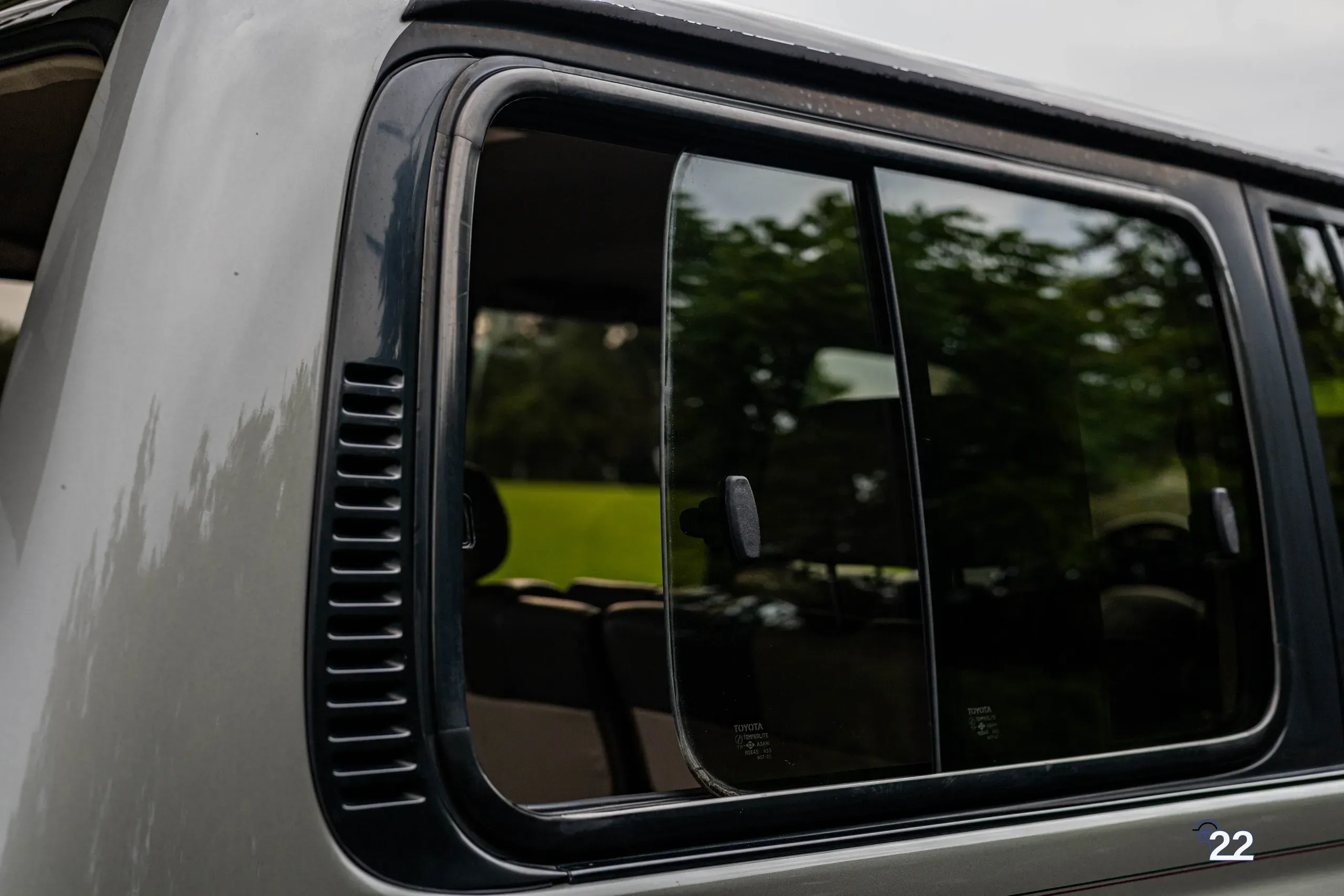 1997-toyota-land-cruiser-40th-anniversary-for-sale-pa24