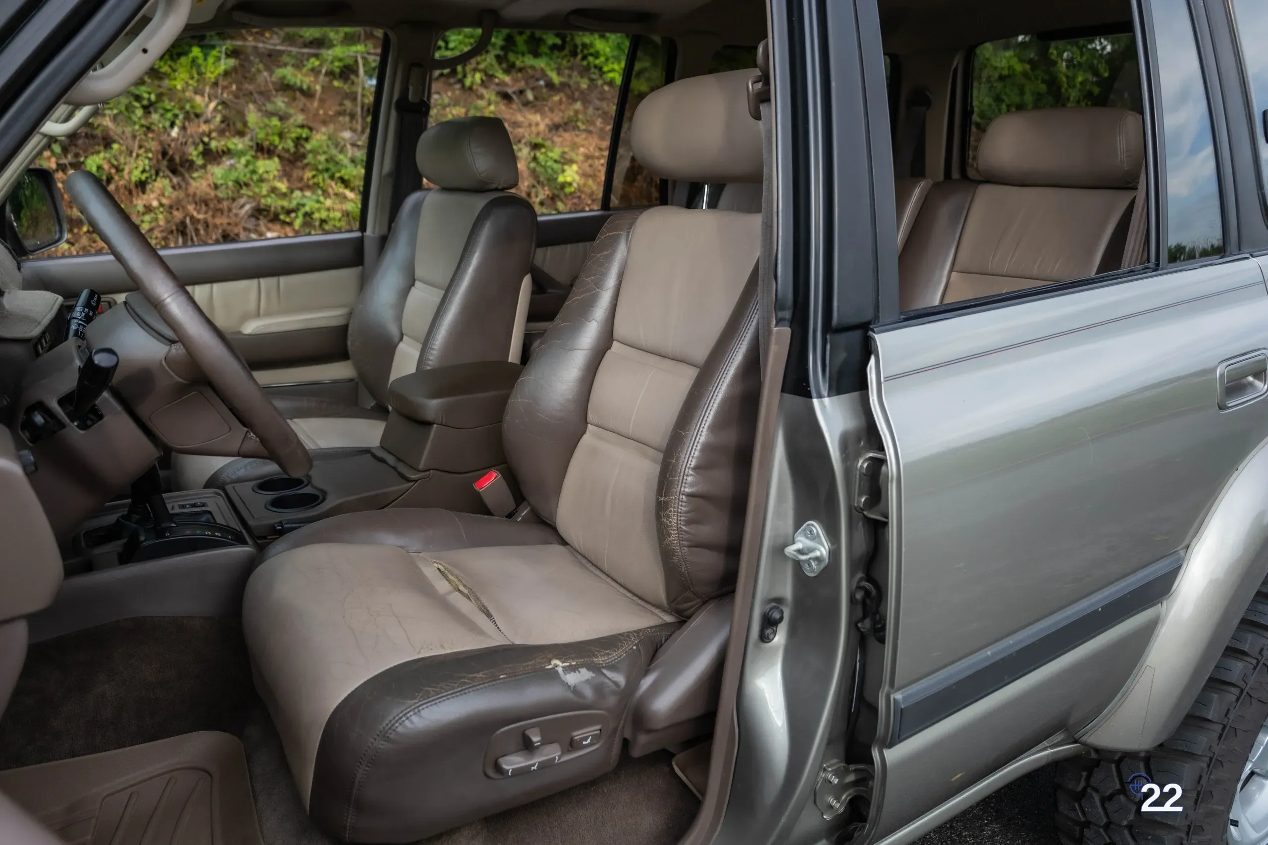 1997-toyota-land-cruiser-40th-anniversary-for-sale-pa37