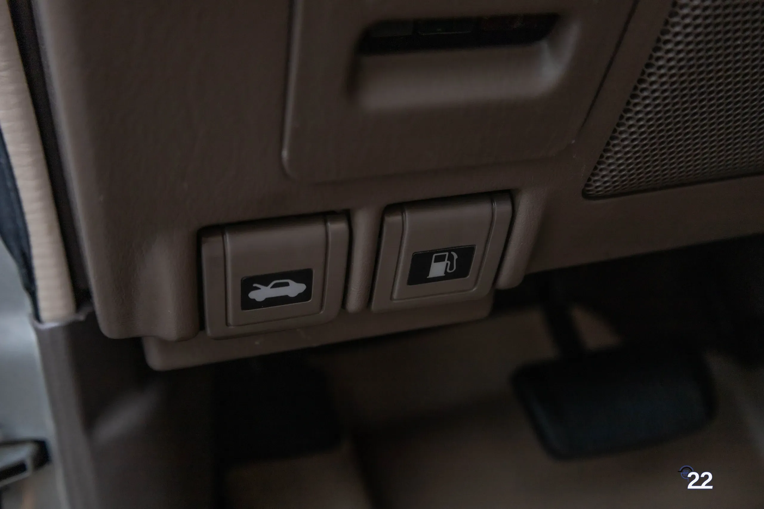 1997-toyota-land-cruiser-40th-anniversary-for-sale-pa43