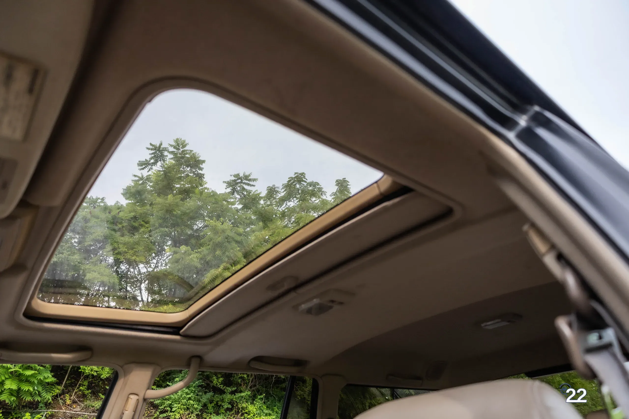 1997-toyota-land-cruiser-40th-anniversary-for-sale-pa51