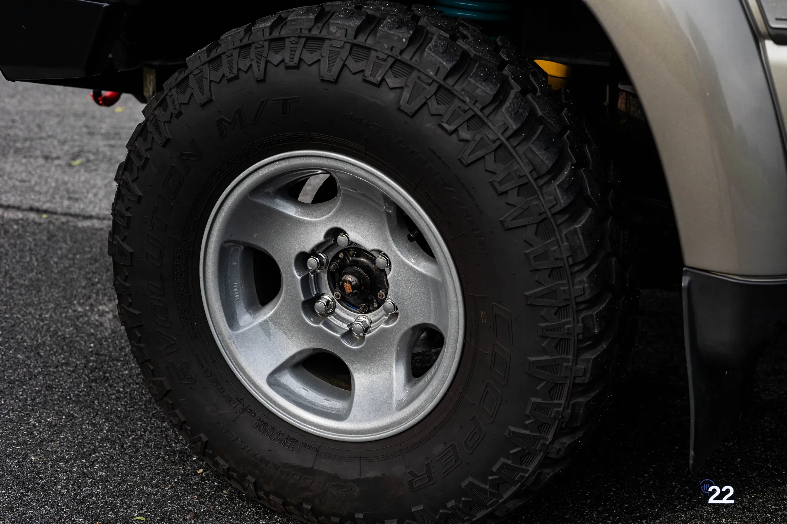 1997-toyota-land-cruiser-40th-anniversary-for-sale-pa8