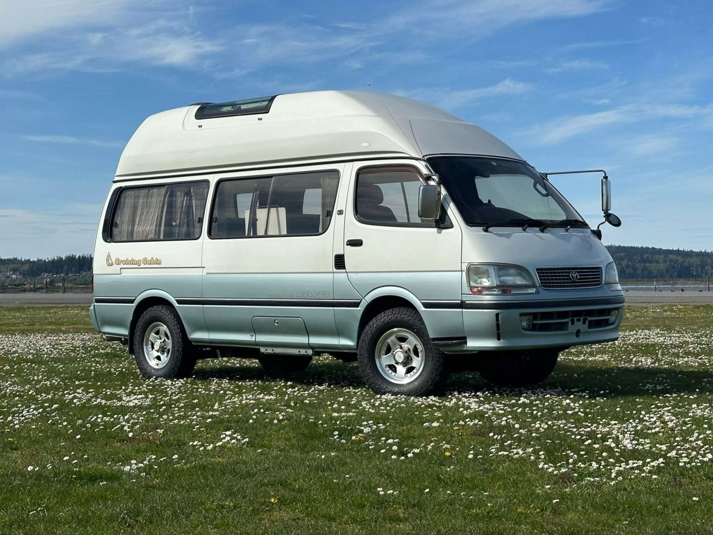 1998-toyota-hiace-camper-for-sale-06