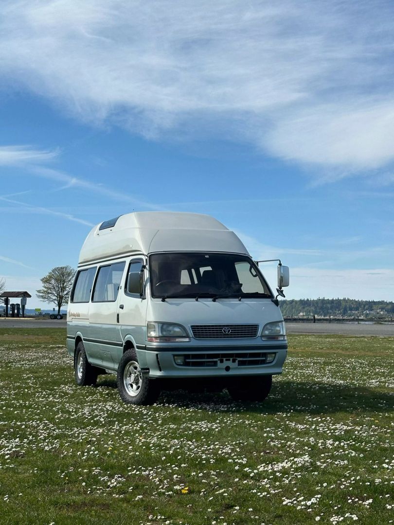 1998-toyota-hiace-camper-for-sale-09