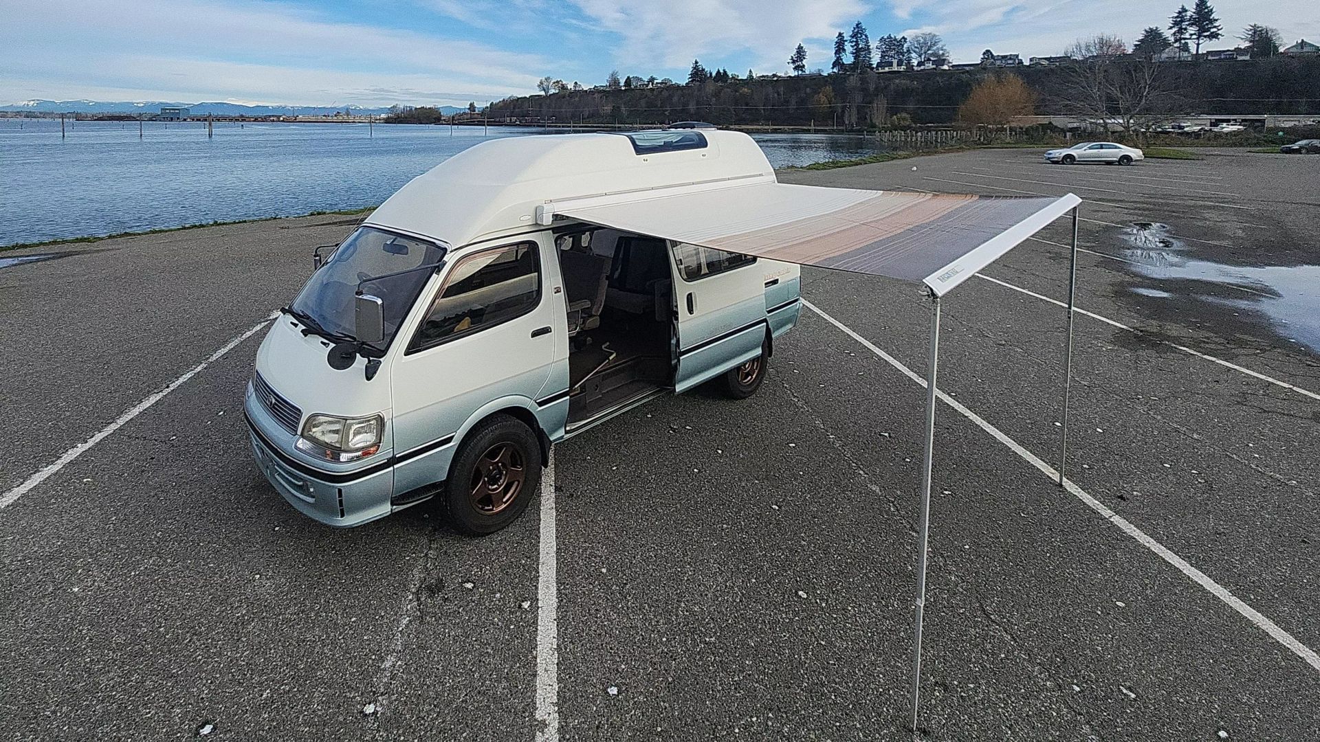 1998-toyota-hiace-camper-for-sale-15