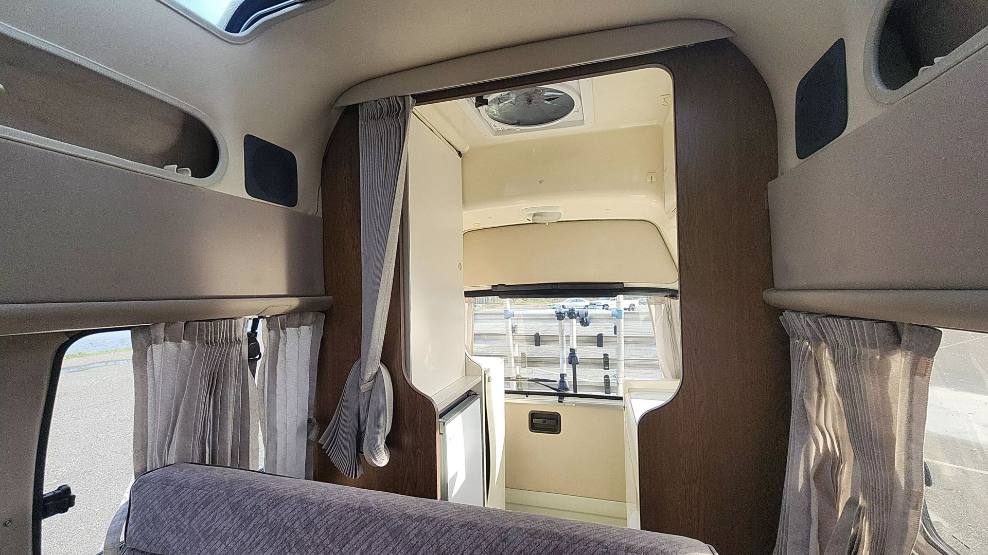 1998-toyota-hiace-camper-for-sale-20