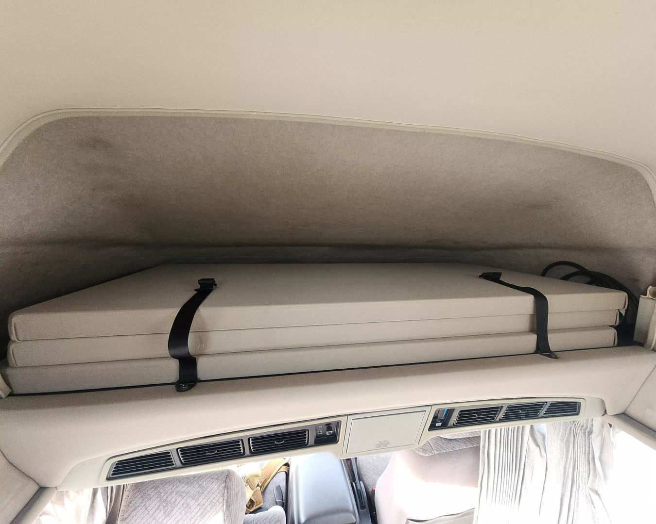1998-toyota-hiace-camper-for-sale-22