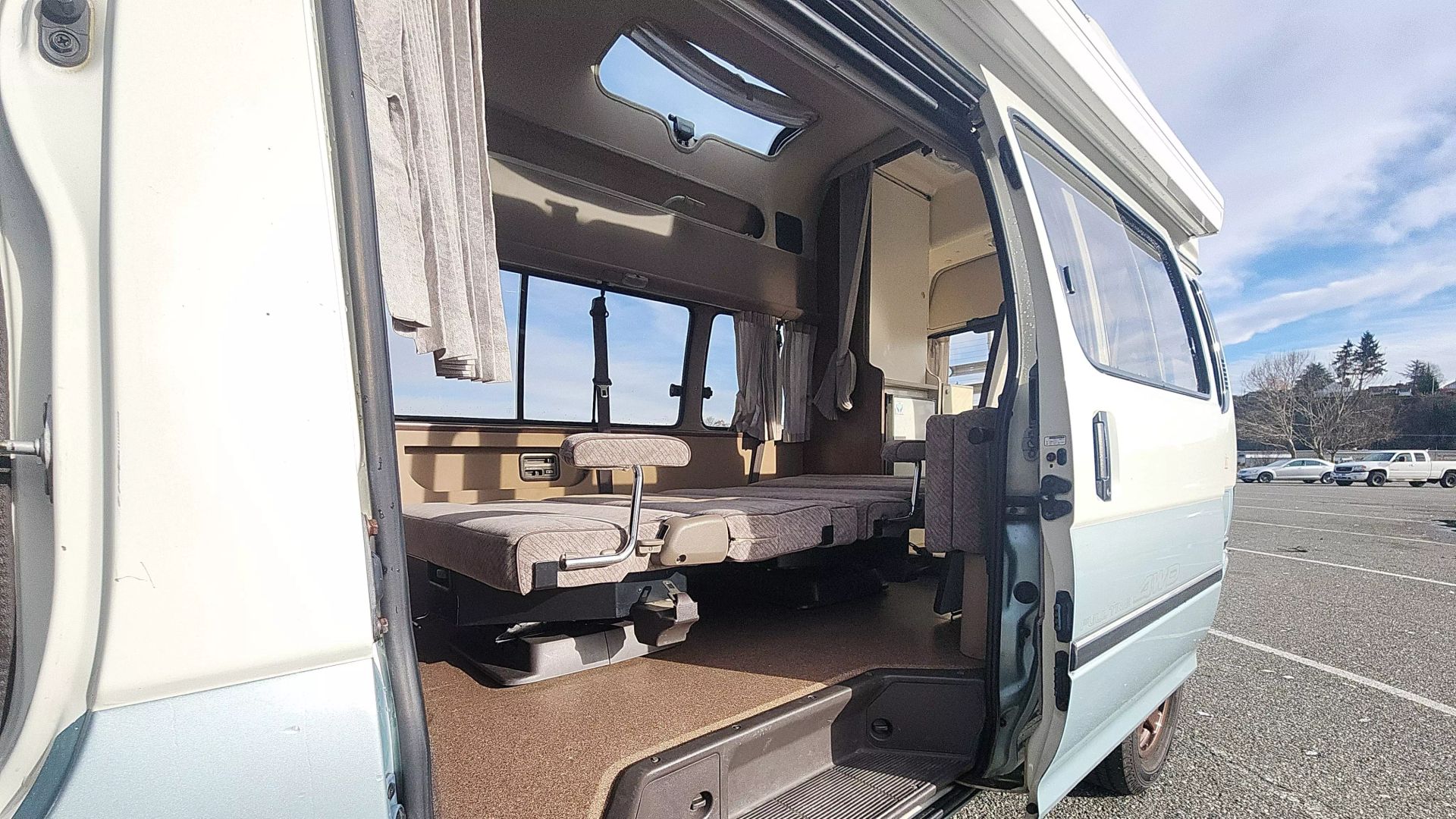 1998-toyota-hiace-camper-for-sale-23