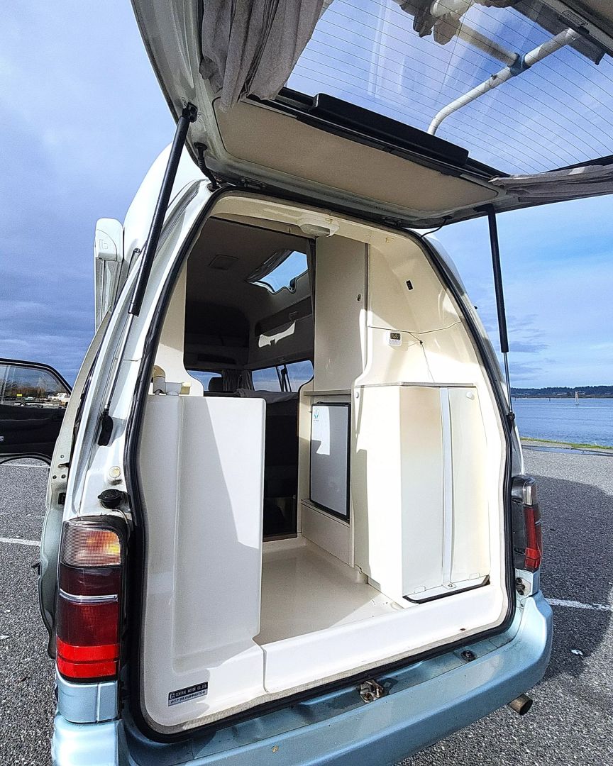 1998-toyota-hiace-camper-for-sale-25