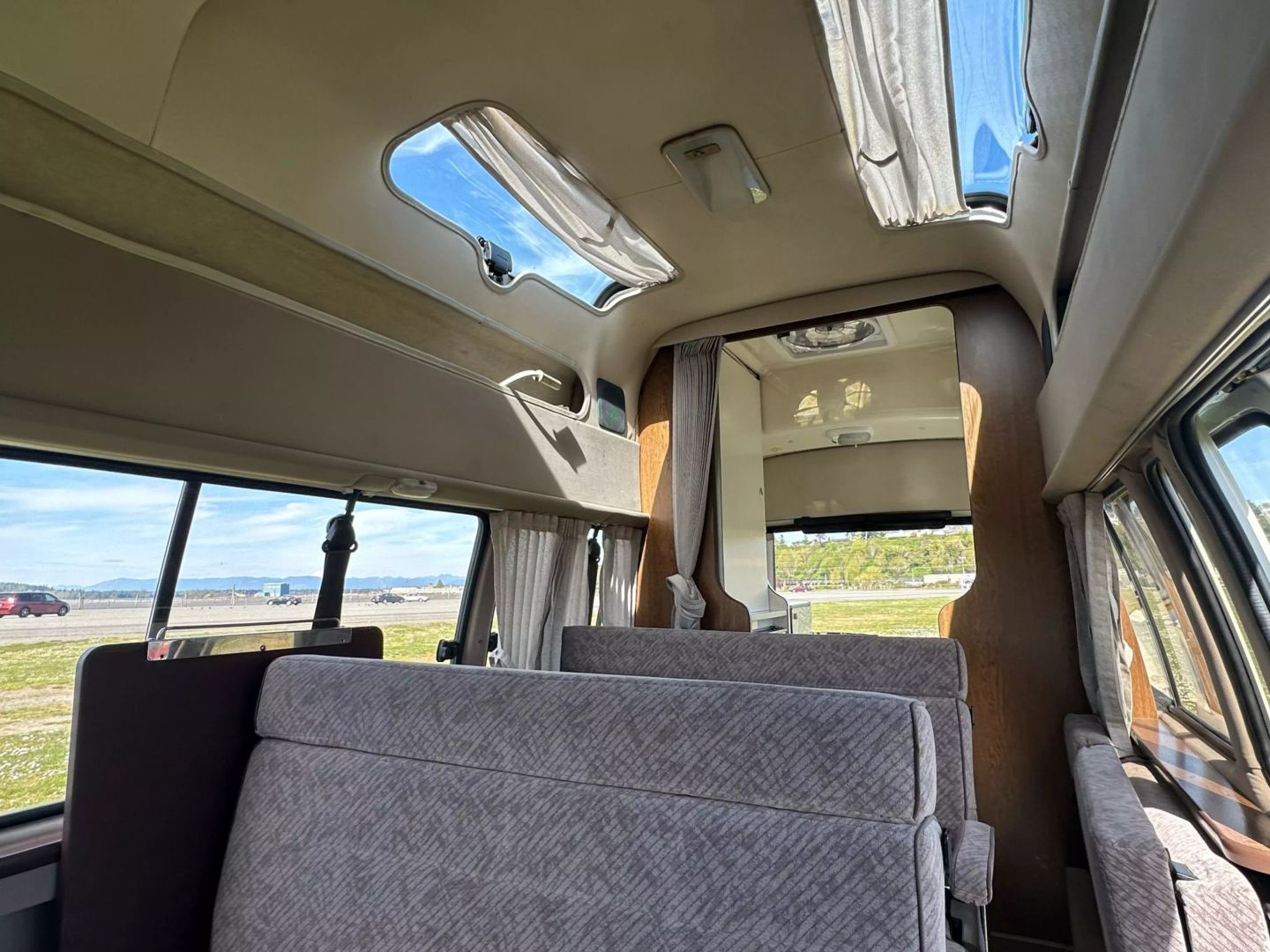 1998-toyota-hiace-camper-for-sale-36