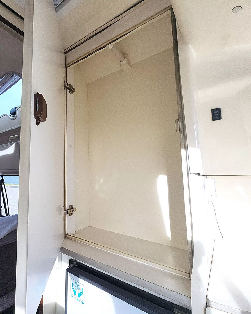 1998-toyota-hiace-camper-for-sale-39
