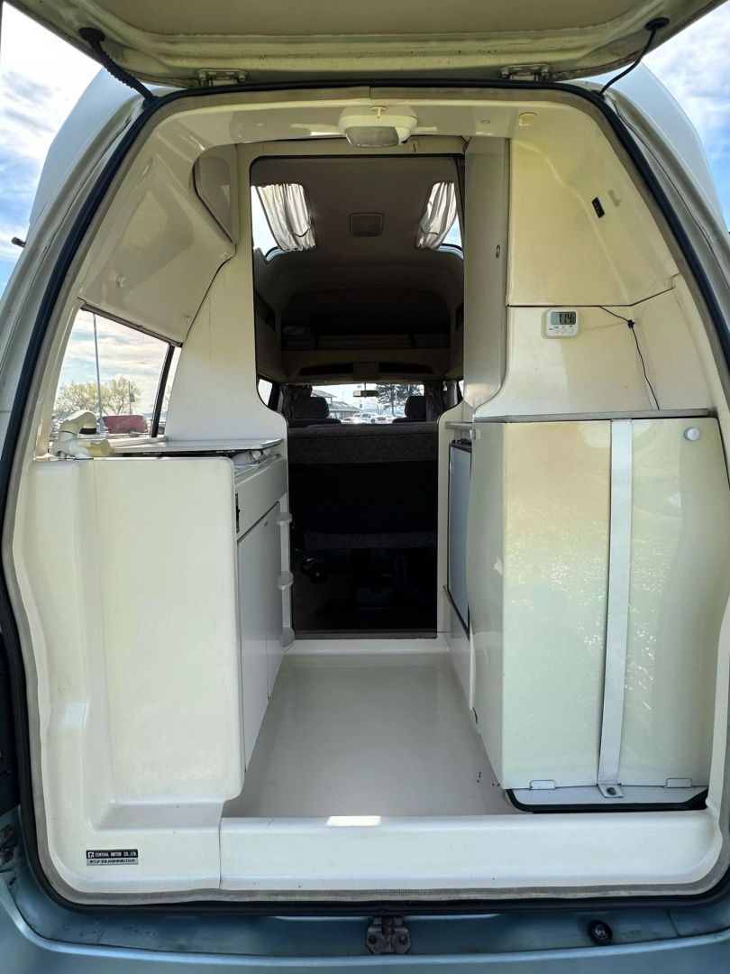 1998-toyota-hiace-camper-for-sale-43