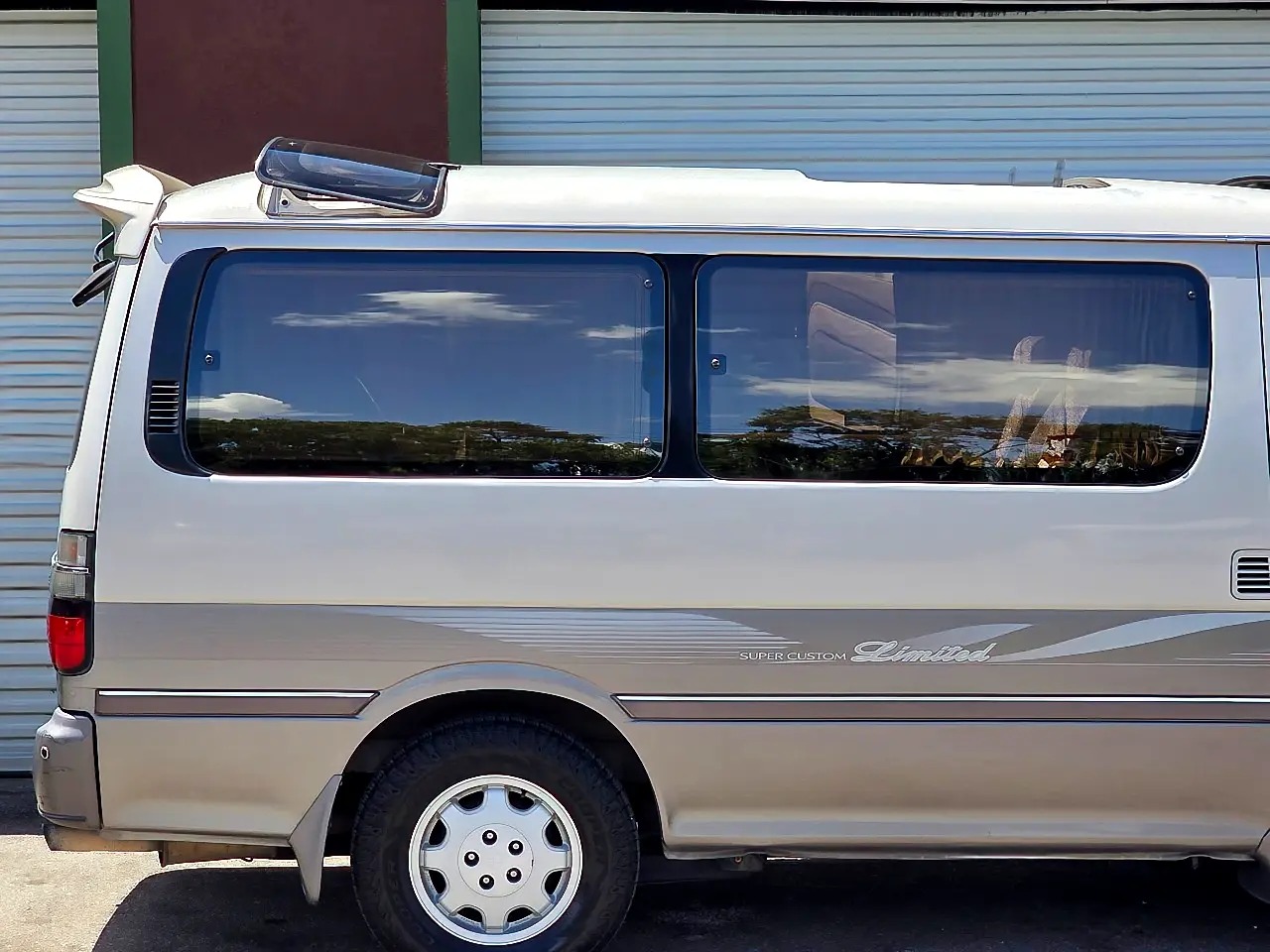 1998-toyota-hiace-super-custom-limited (14)