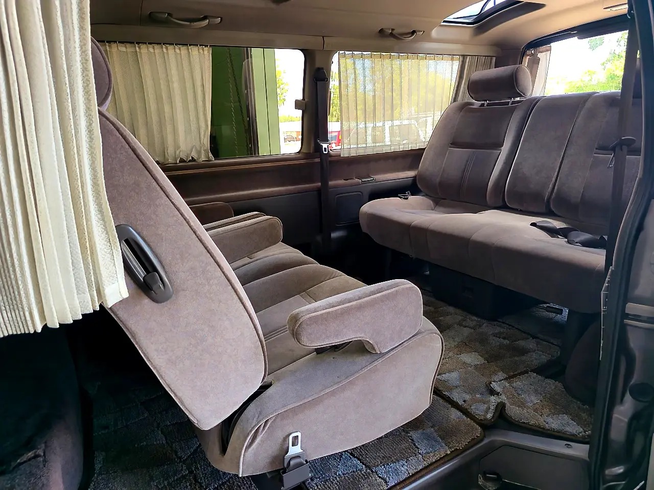 1998-toyota-hiace-super-custom-limited (2)