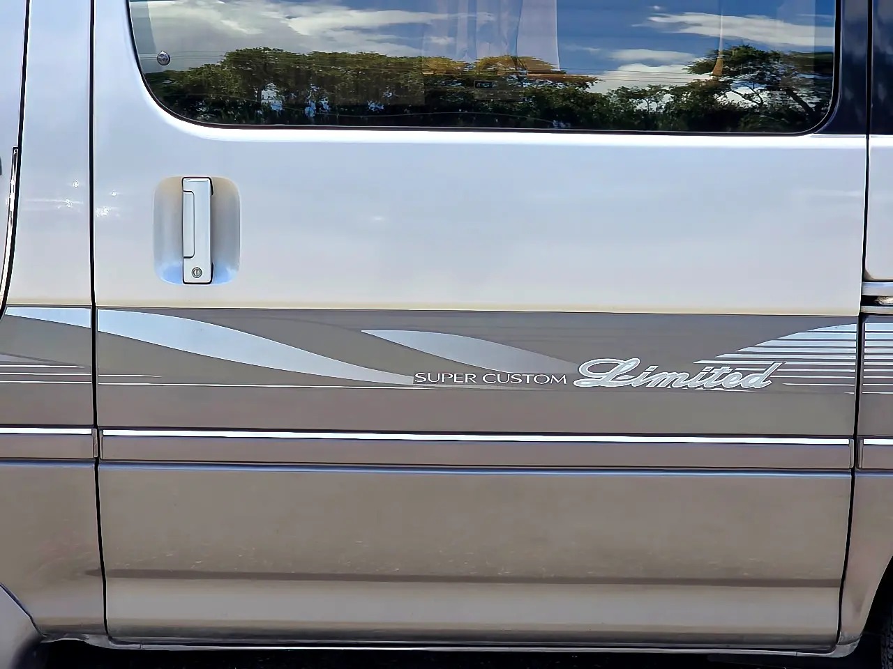 1998-toyota-hiace-super-custom-limited (4)