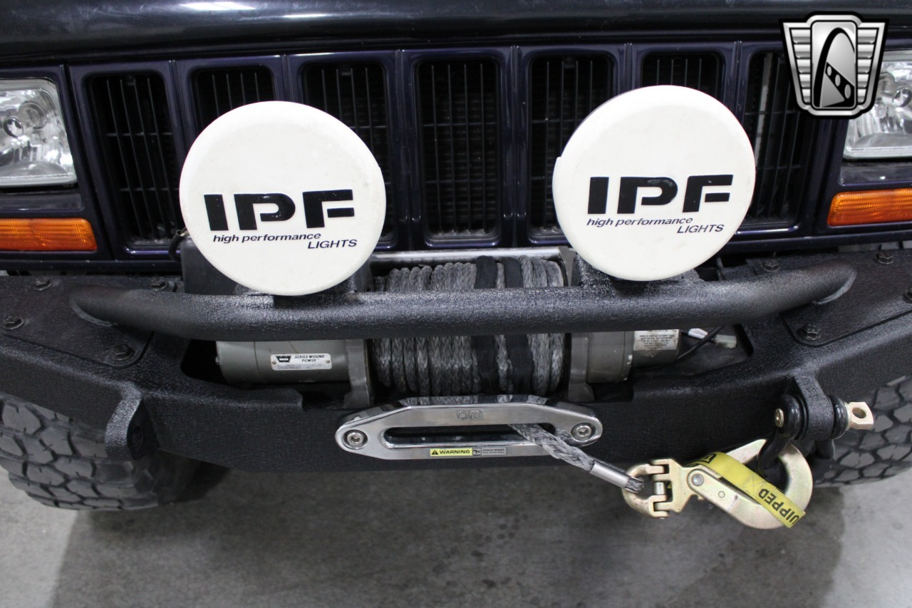 1999-jeep-cherokee-for-sale-in-vegas (51)