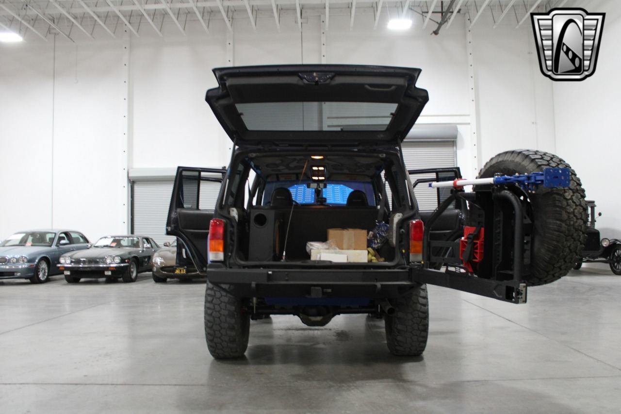 1999-jeep-cherokee-for-sale-in-vegas (90)