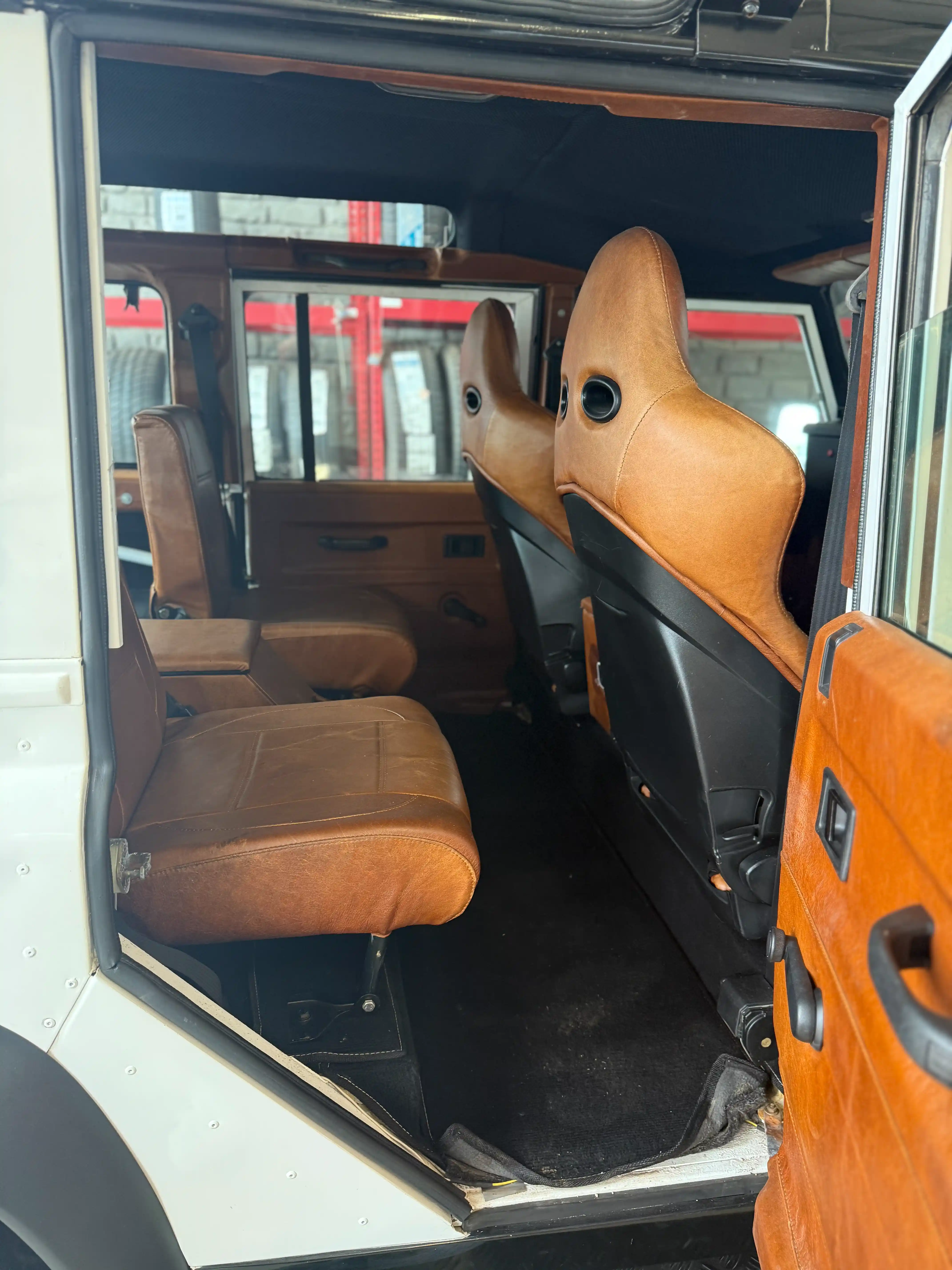 1999-land-rover-defender-300tdi-for-sale-02