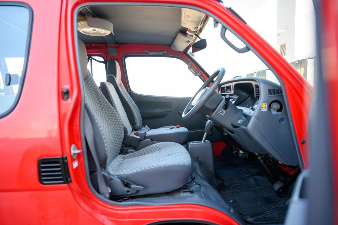 1999-toyota-hiace-fire-van (10)