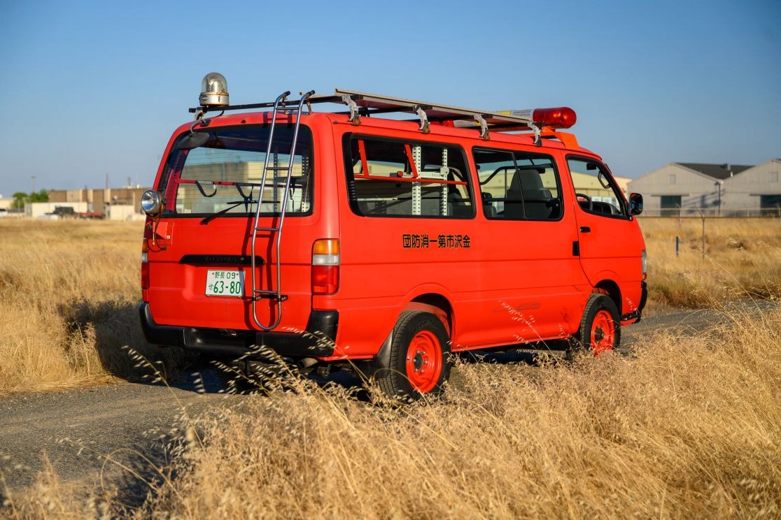 1999-toyota-hiace-fire-van (102)