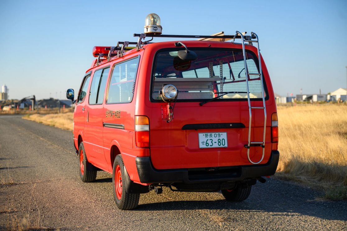 1999-toyota-hiace-fire-van (103)