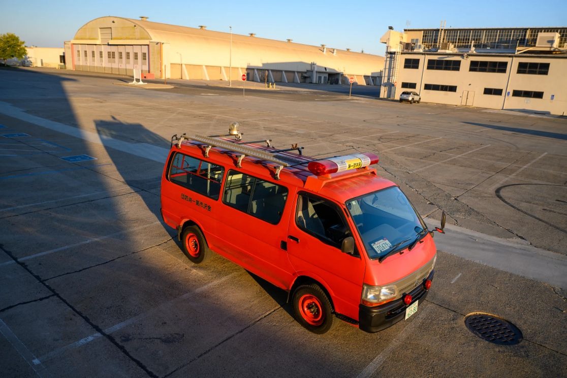 1999-toyota-hiace-fire-van (104)