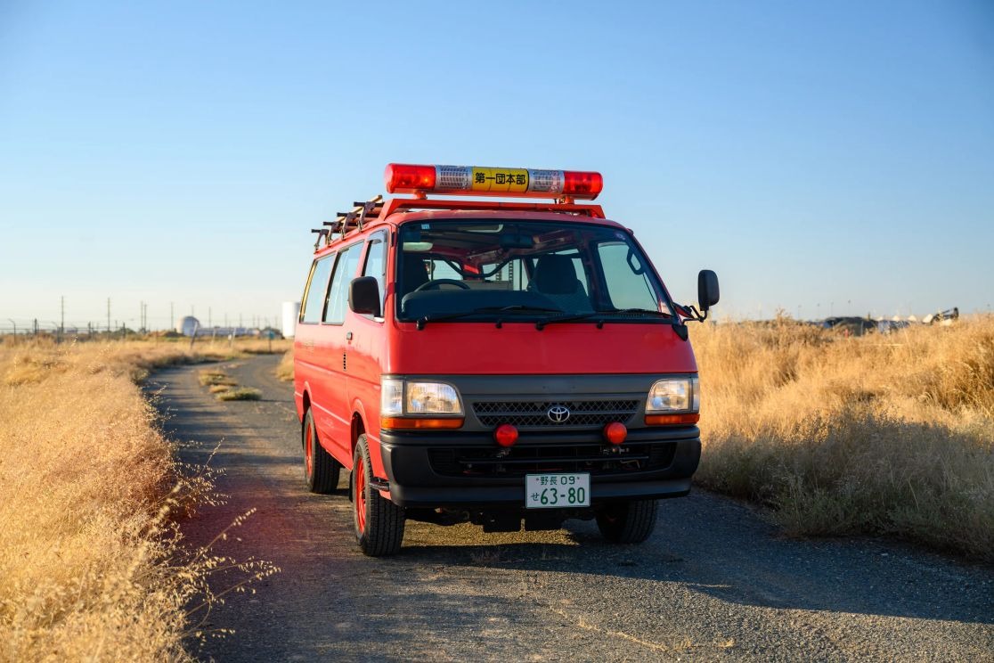 1999-toyota-hiace-fire-van (105)