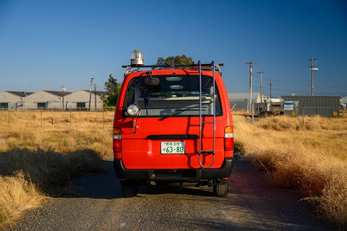 1999-toyota-hiace-fire-van (106)