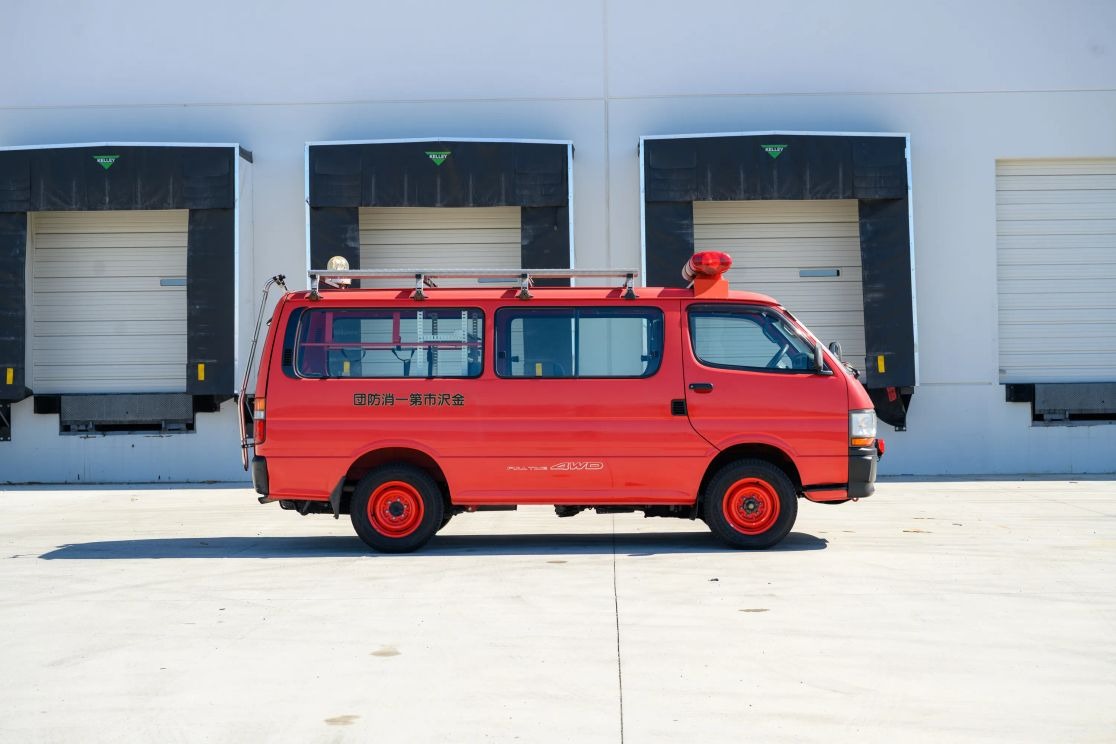 1999-toyota-hiace-fire-van (109)