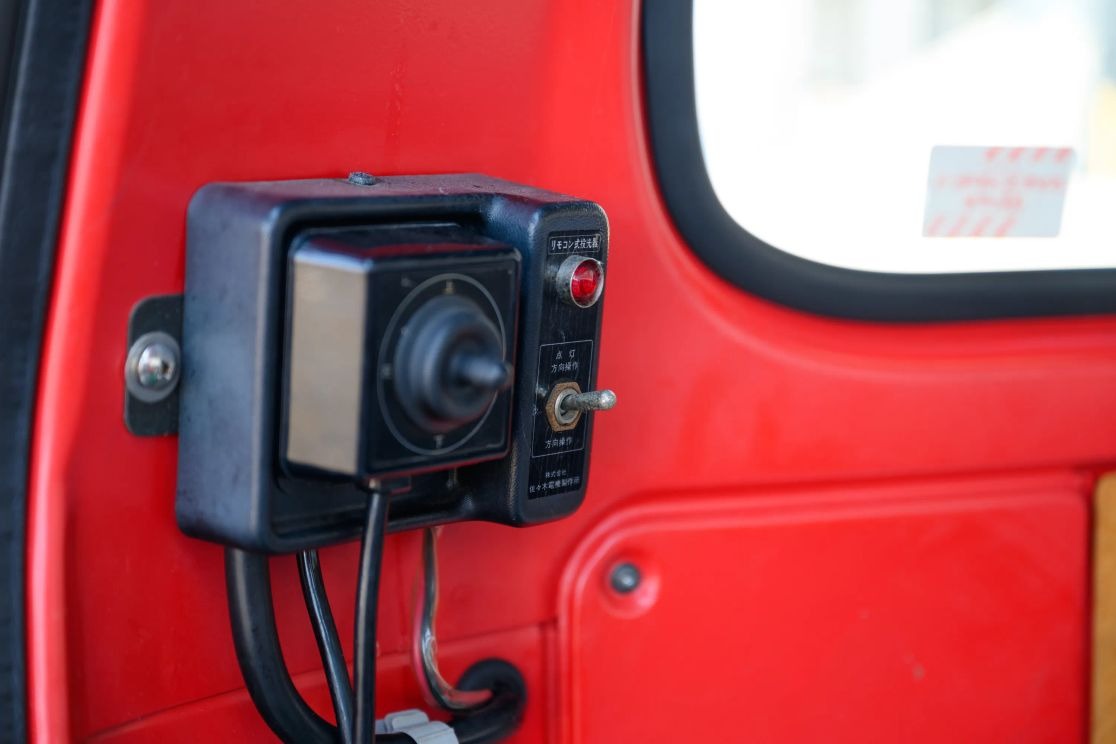 1999-toyota-hiace-fire-van (110)