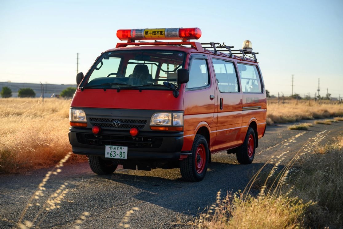 1999-toyota-hiace-fire-van (116)
