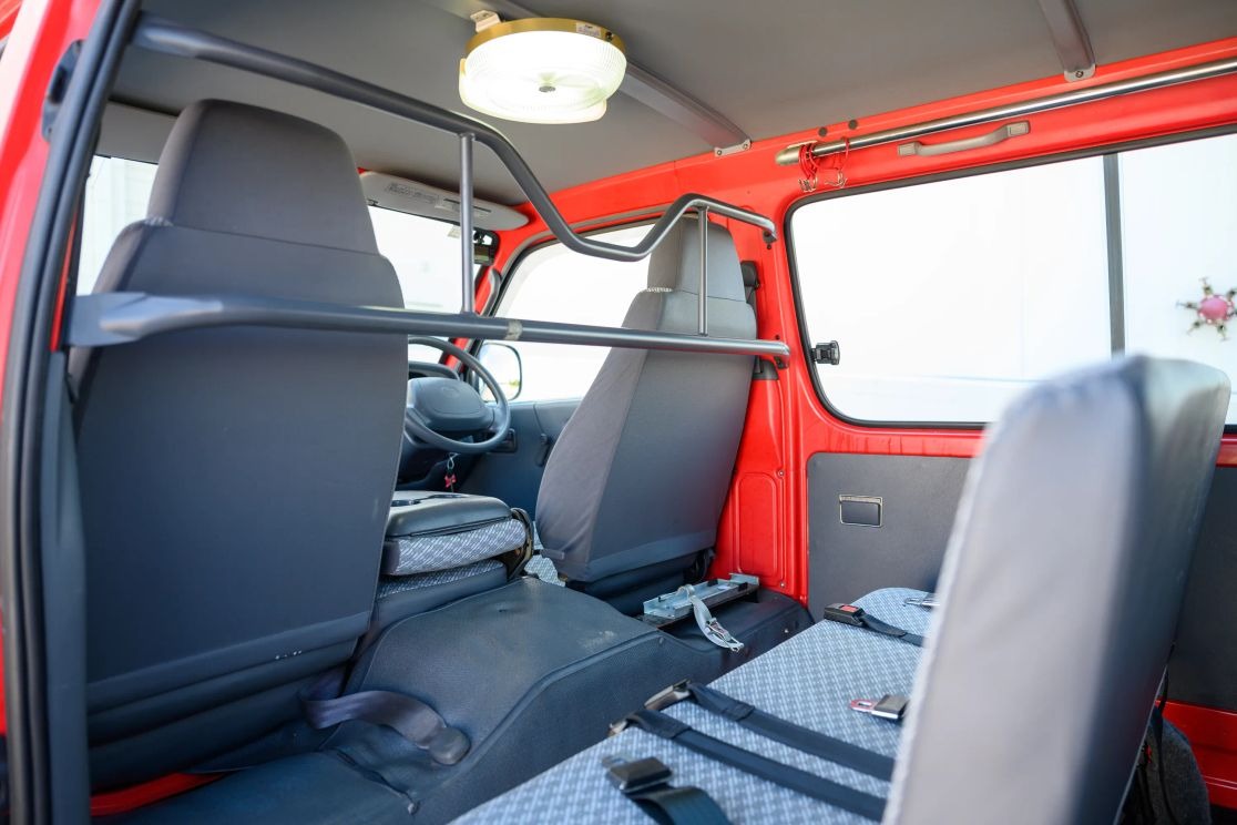 1999-toyota-hiace-fire-van (120)