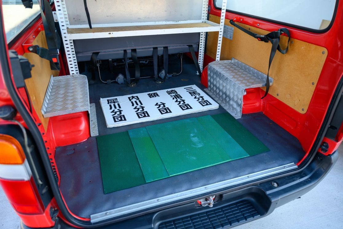 1999-toyota-hiace-fire-van (126)
