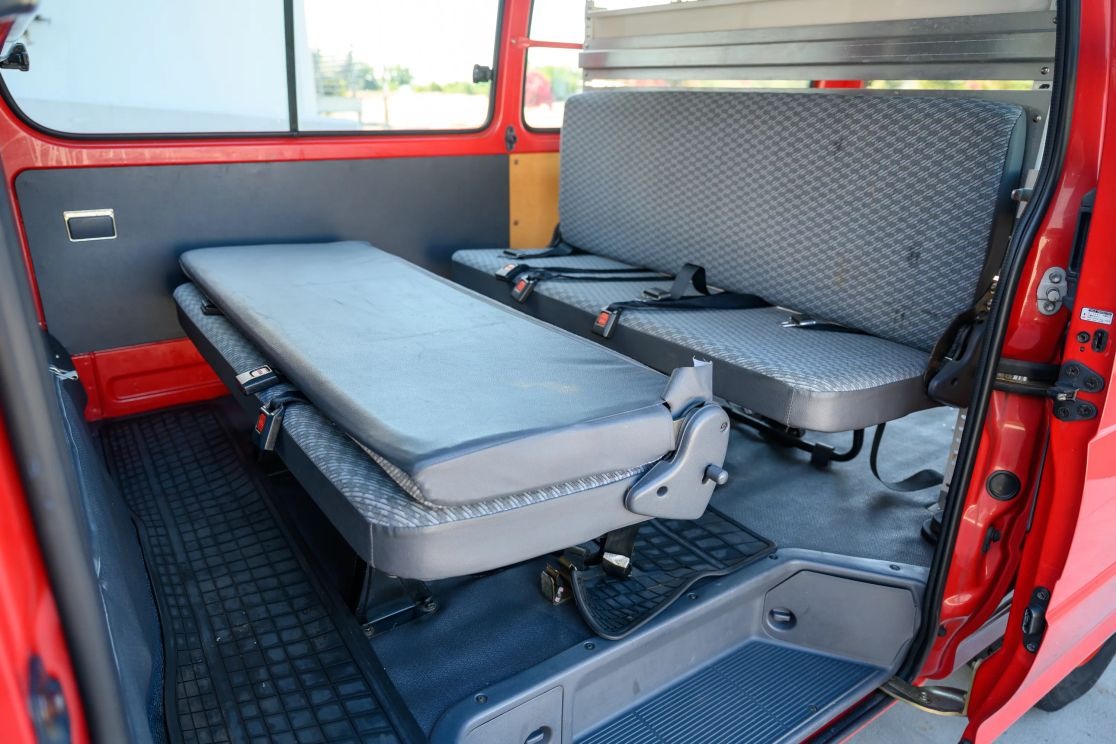 1999-toyota-hiace-fire-van (127)