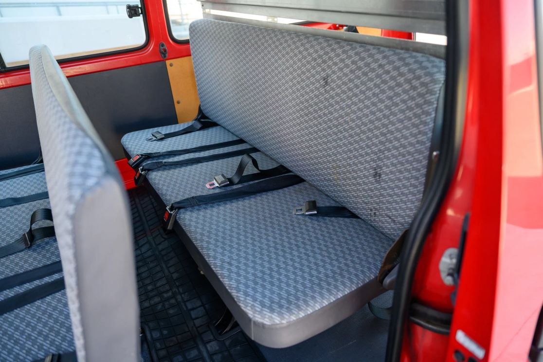 1999-toyota-hiace-fire-van (128)