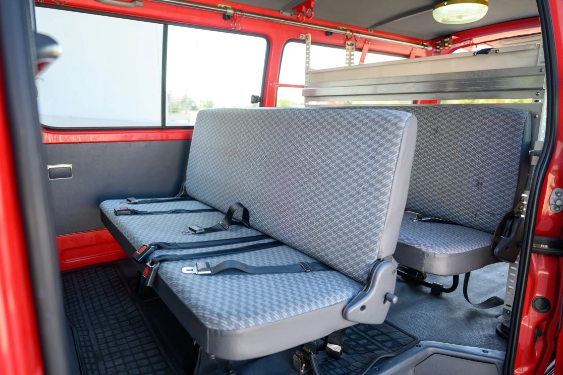 1999-toyota-hiace-fire-van (129)