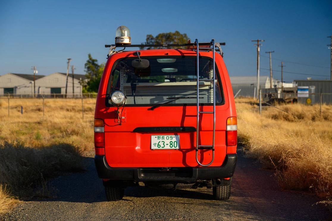 1999-toyota-hiace-fire-van (135)